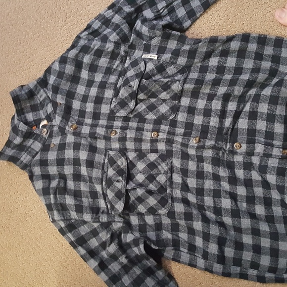 🍁 Flannel 🍁 - Picture 5 of 5